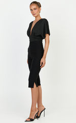 Melenda Pants - Tailored Side Split Capri Pants in Black